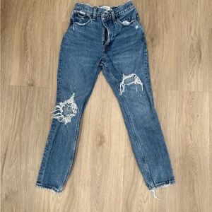 Abercrombie and Fitch High Rise Mom Jeans 00 Short